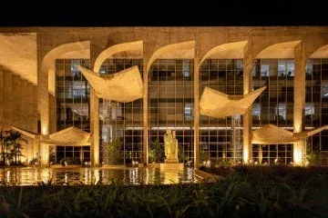 Escultura de Burle Marx instalada no Palácio da Justiça - (crédito: Jamile Ferraris)