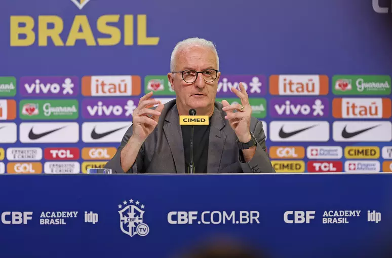 Dorival explicando. ( FOTO: RAFAEL RIBEIRO/CBF) Foto: Esporte News Mundo