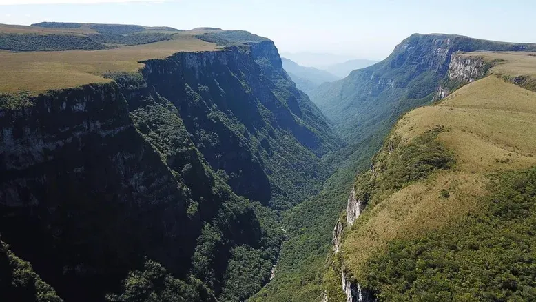 Cânion Fortaleza, localizado no Parque Nacional da Serra Geral  Foto: divulgação