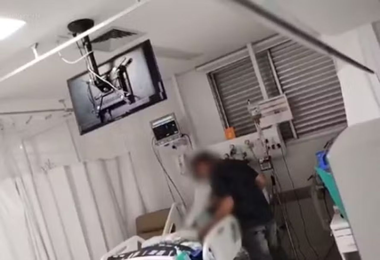 Pai que foi preso após ser filmado abusando da filha na UTI em SP teve computador apreendido pela polícia. — Foto: Reprodução/TV Globo