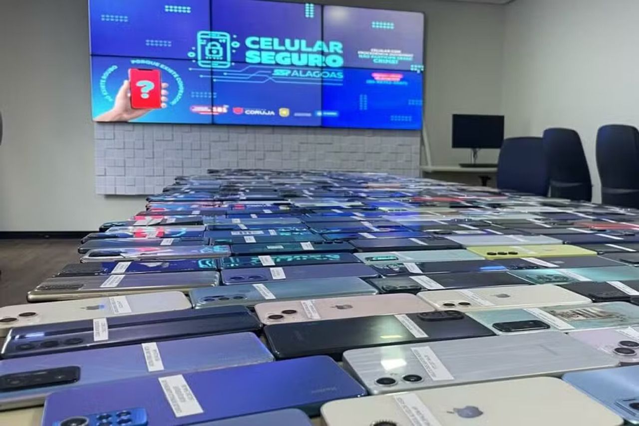 764 celulares estão prontos para serem devolvidos — Foto: SSP-AL