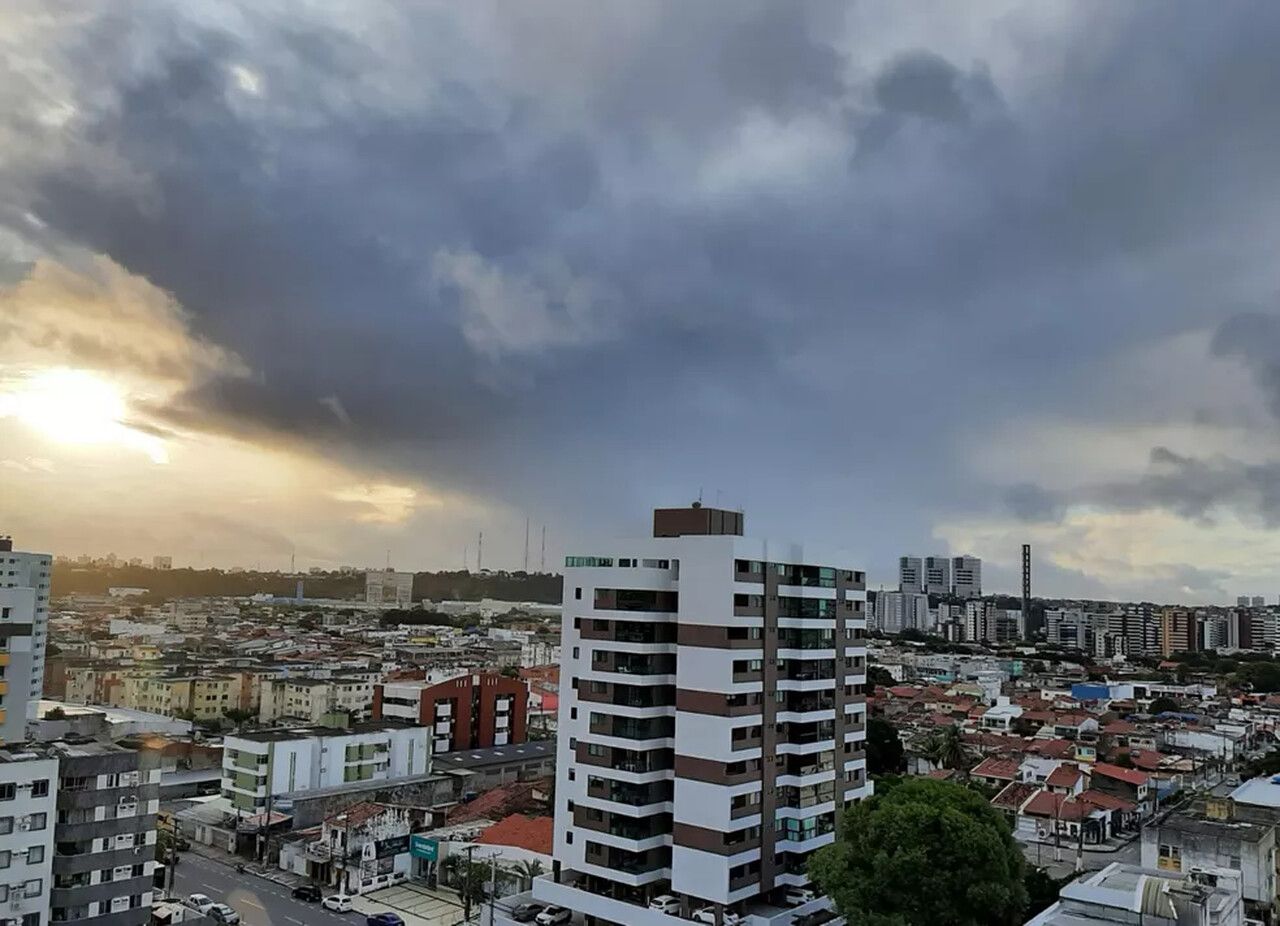 Previsão é de tempo fechado até quinta-feira — Foto: Cau Rodrigues/g1 AL