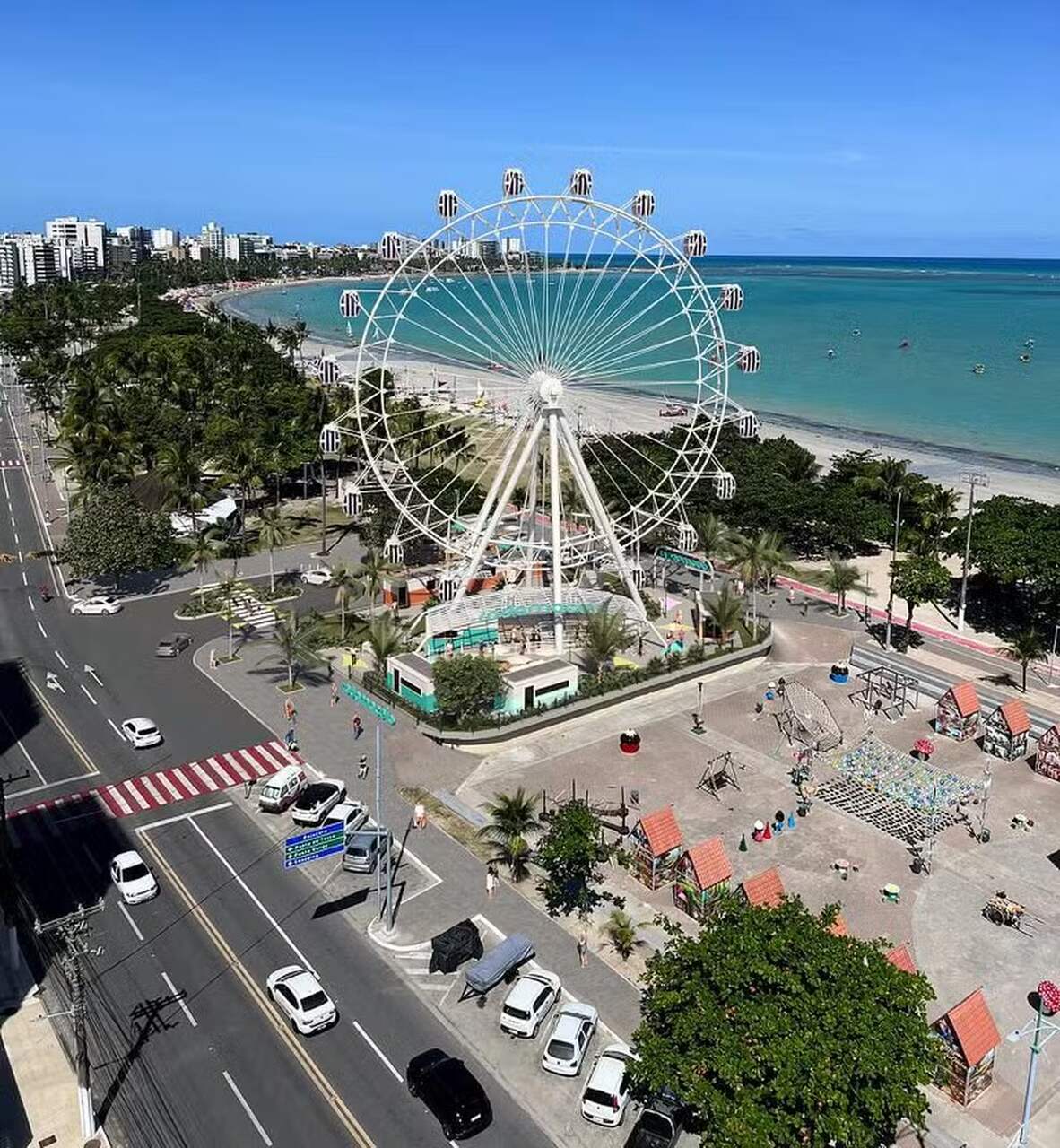 Ilustração mostra como será roda-gigante na orla de Pajuçara, em Maceió — Foto: Prefeitura de Maceió