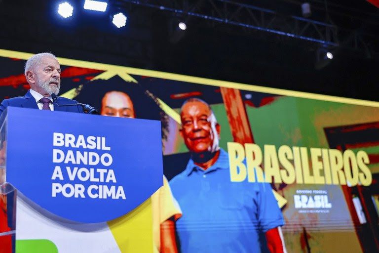 Políticas públicas do governo do presidente Lula impactam milhões de brasileiros em diversas frentes, como saúde, educação e infraestrutura - Foto: Ricardo Stuckert / PR