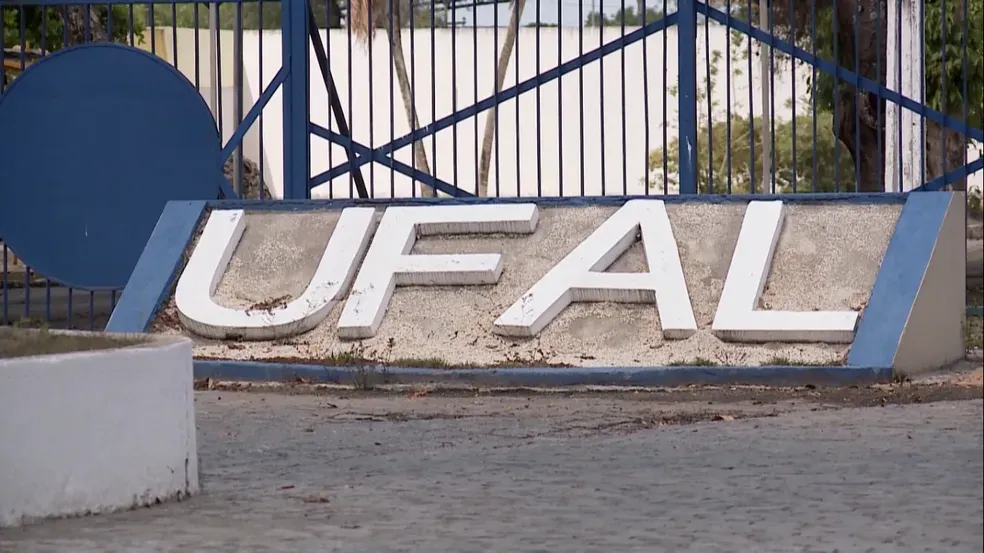 Universidade Federal de Alagoas (UFAL) — Foto: Reprodução/TV Gazeta